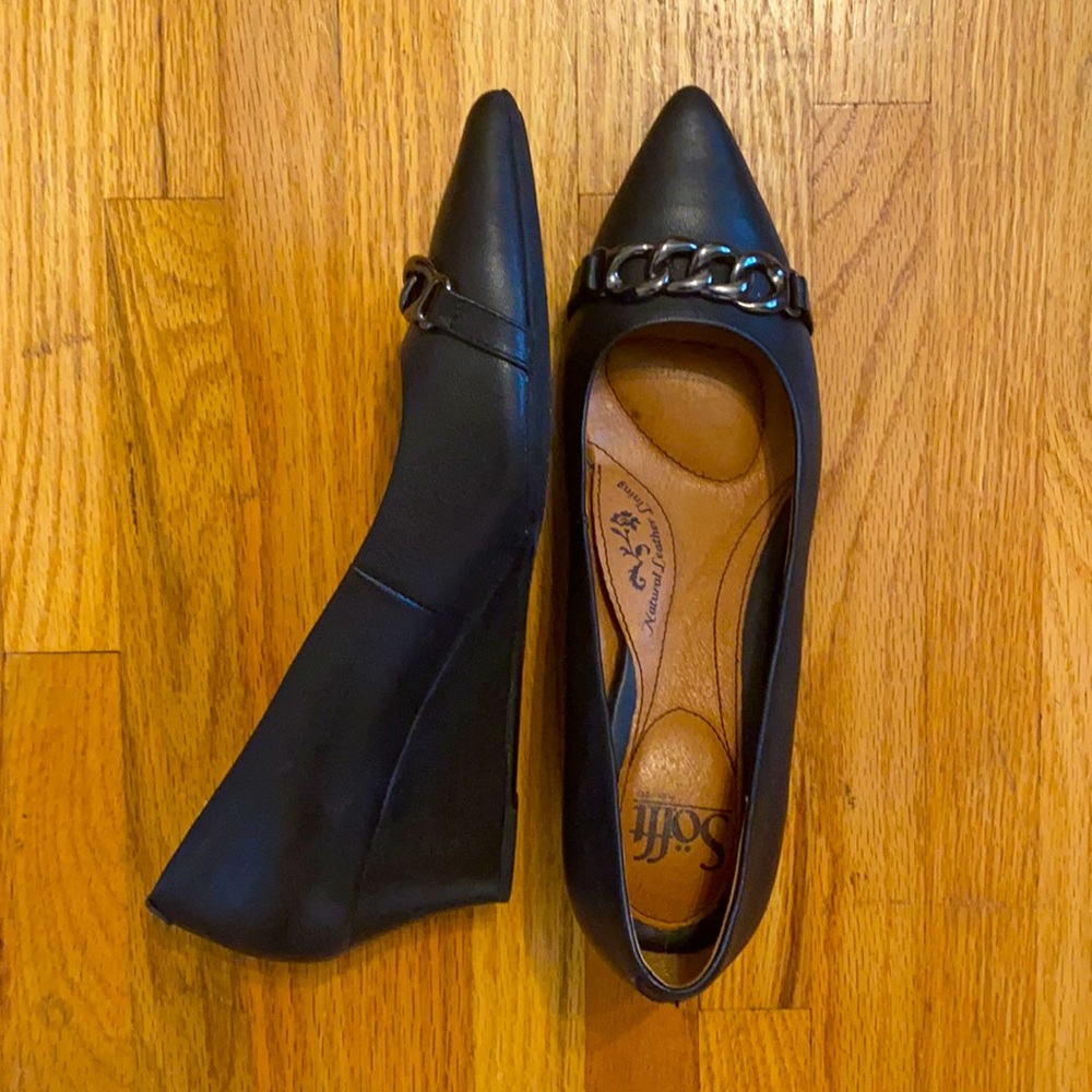 Like new Sofft black wedges with chain detail.